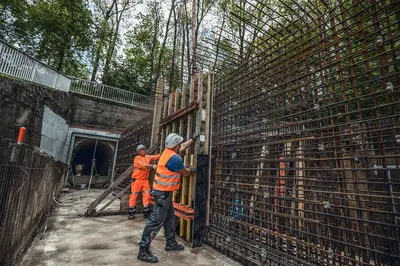  Insgesamt 108 t Bewehrungsstal wurden bei der Verlängerung des Bruchgrabendurchlasses verbaut